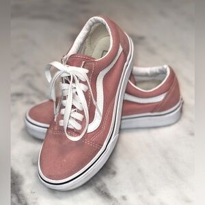 Vans Kids Old Skool Suede/Canvas Sneaker  Rosette/True White Size 4 Like New